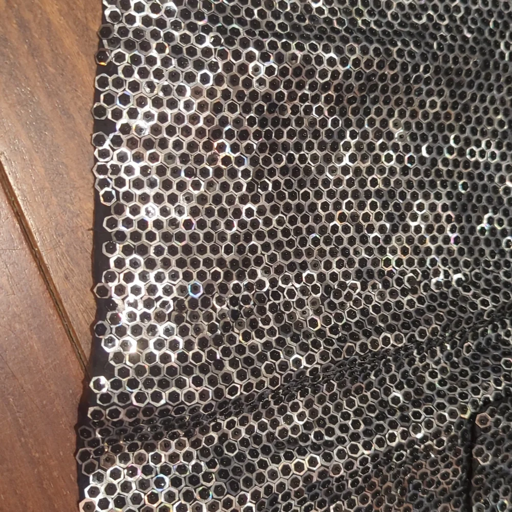 Gucci sequin and seed bead metallic blazer. Frida Giannini era Gucci. - Picture 8 of 8